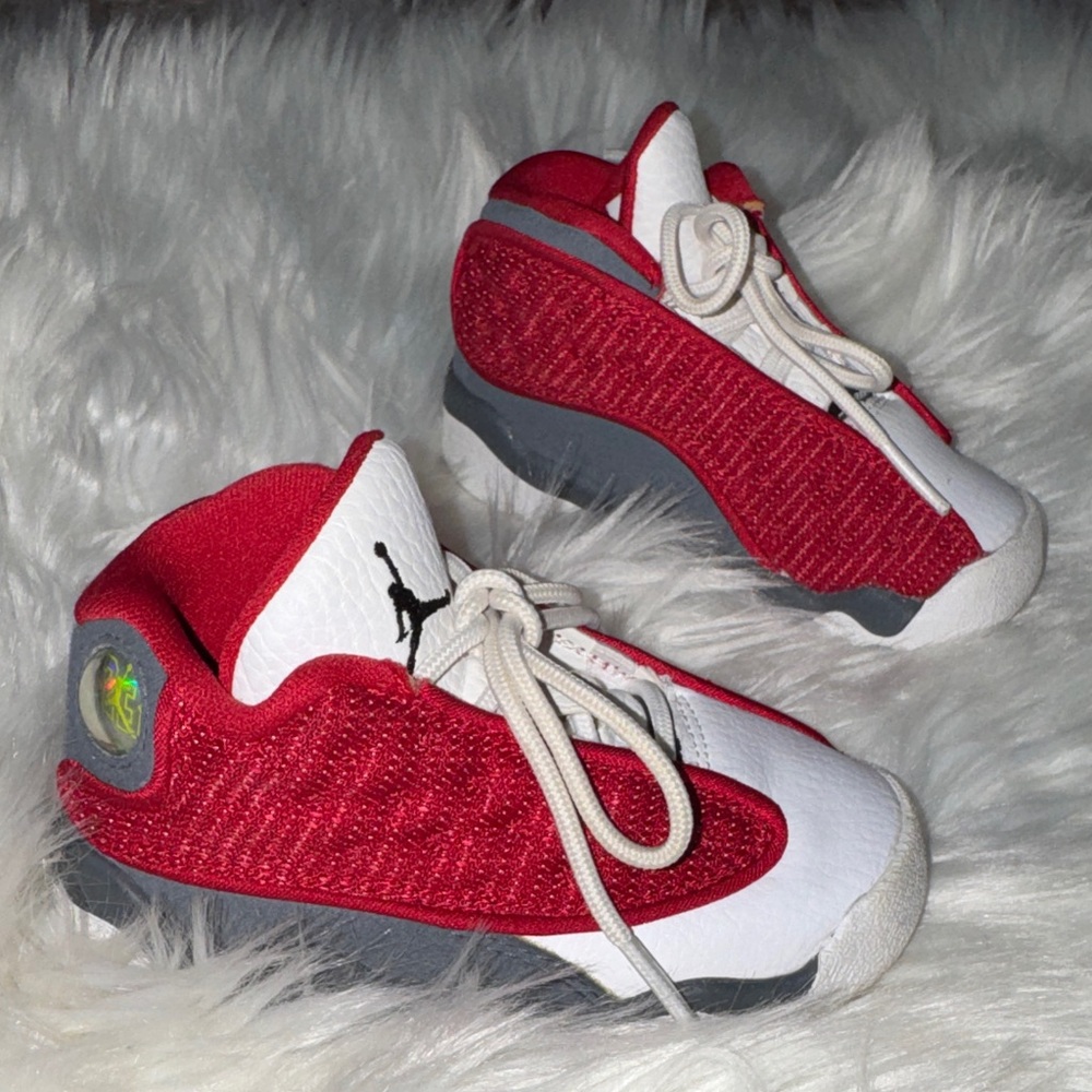 Jordan 13 Baby Todder 6c  Red and White sneakers